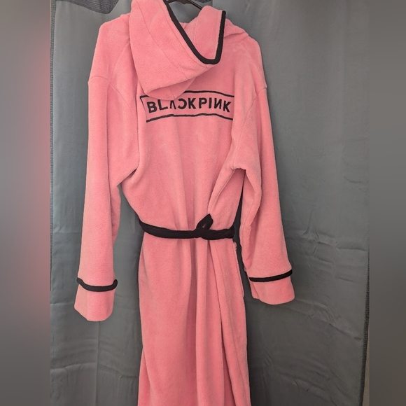 BlackPink robe - Picture 2 of 2